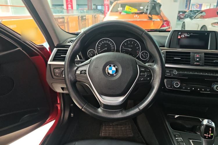 Used BMW 3 Series 2016 320Li Ambition Model
