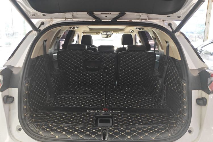 Used BYD Tang New Energy 2018 DM 2.0T All-Wheel Drive Smart Connectivity Luxury Model 7 Seats China V Emission Standard