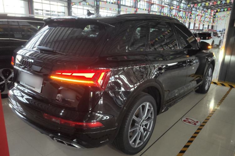 Used Audi Q5L 2022 Updated 45T Luxury Dynamic Version
