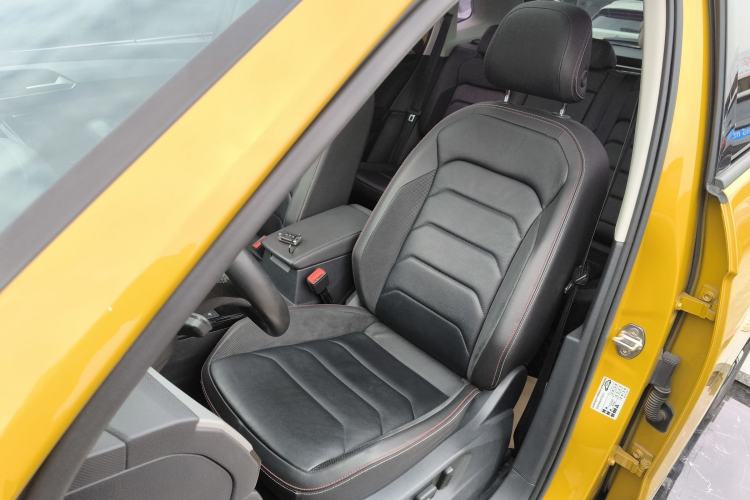 Used Volkswagen Tayron 2019 330TSI Two-Wheel-Drive Luxury Version China V Emission Standard
