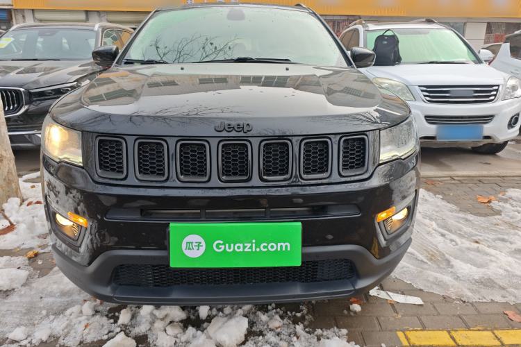 Used  Compass 2019 220T Automatic Family Edition
