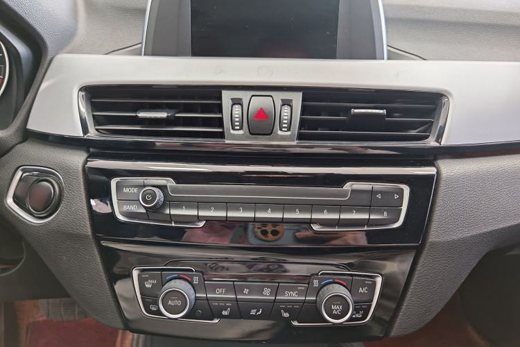 Used BMW X1 2016 sDrive18Li Premium Edition
