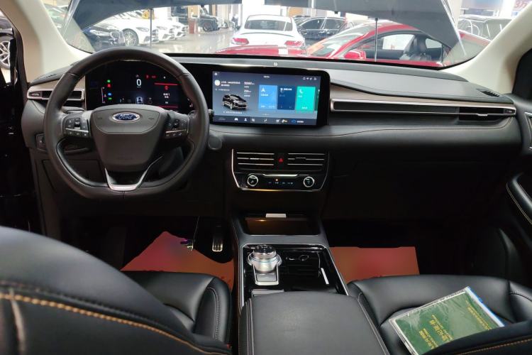 Used Ford Edge 2021 Facelifted PLUS EcoBoost 245 Two-Wheel Drive XLT 7-Seater
