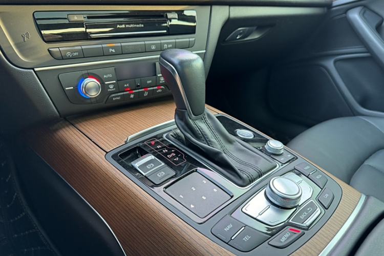 Used Audi A6L 2018 30th Anniversary Edition 30 FSI Style Model
