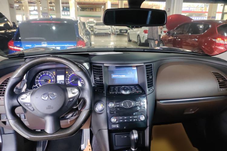 Used Infiniti QX70 2013 3.7L Standard Edition