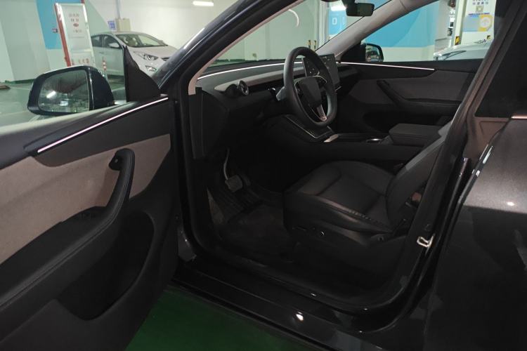 Used Tesla Model Y 2025 Rear-Wheel Drive First Edition