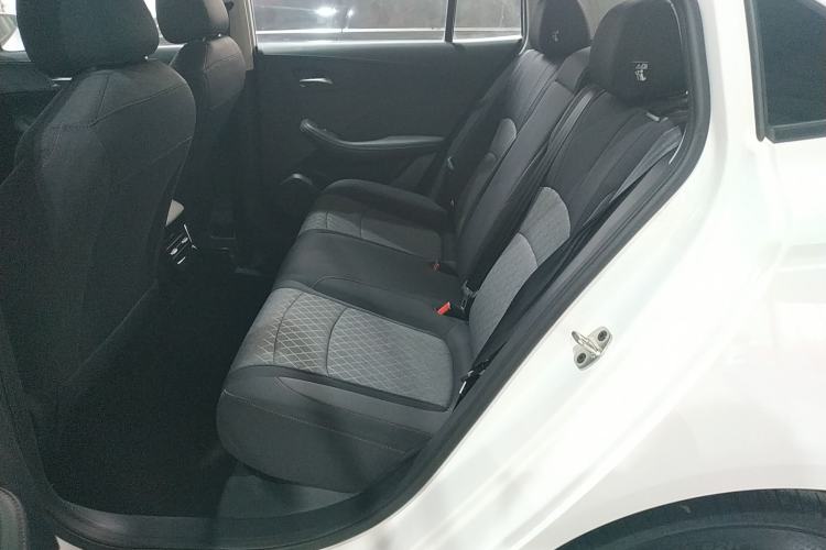 Used Roewe i5 2023 1.5L Manual Comfort Edition
