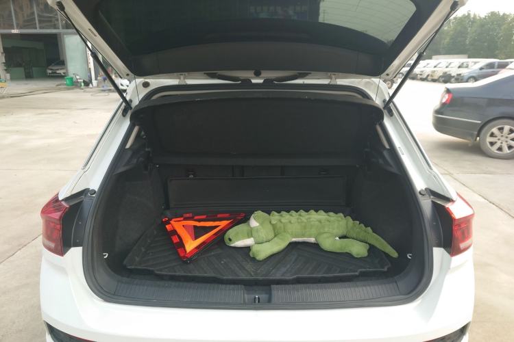 Used Volkswagen T-ROC 2019 230TSI DSG Two-Wheel-Drive Advanced Version China VI Standard
