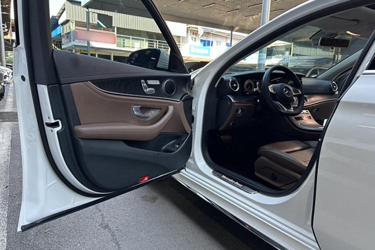 Used Mercedes-Benz E-Class 2018 Facelift E 200 L Sport Edition
