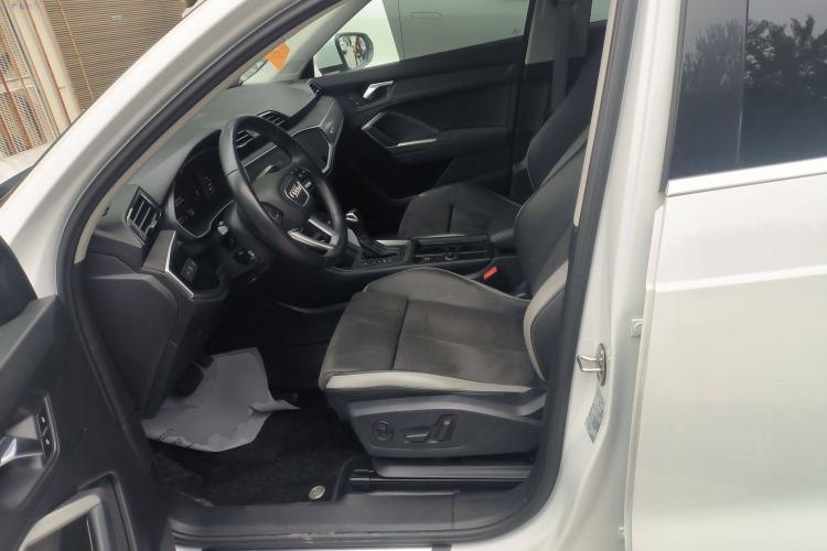 Used Audi Q3 2022 35 TFSI Progressive Dynamic Edition
