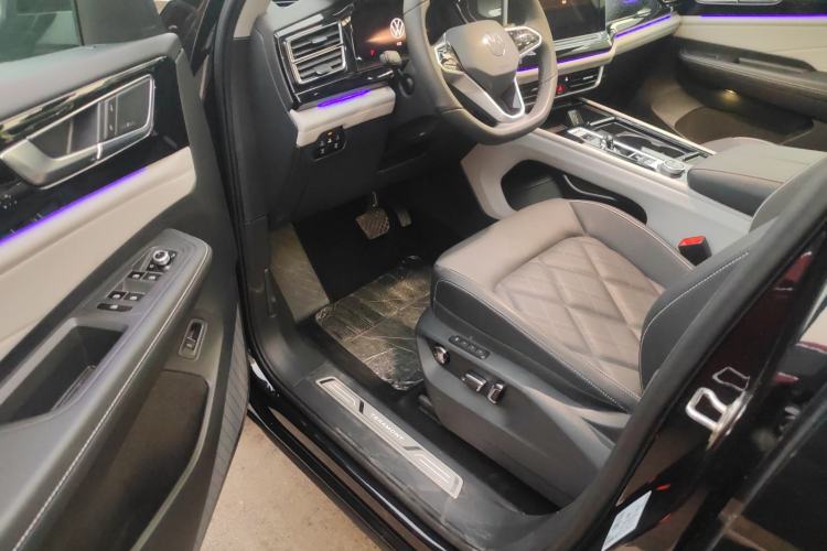 Used Volkswagen Teramont 2024 380TSI Four-Wheel Drive Longxiang Edition
