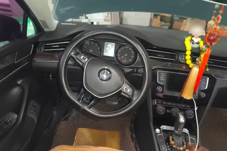 Used Volkswagen Magotan 2017 330TSI DSG Luxury Model
