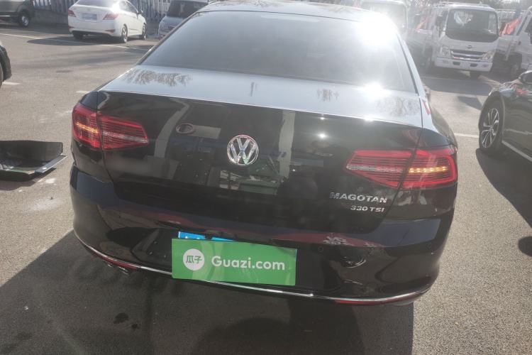 Used Volkswagen Magotan 2017 330TSI DSG Leading Model
