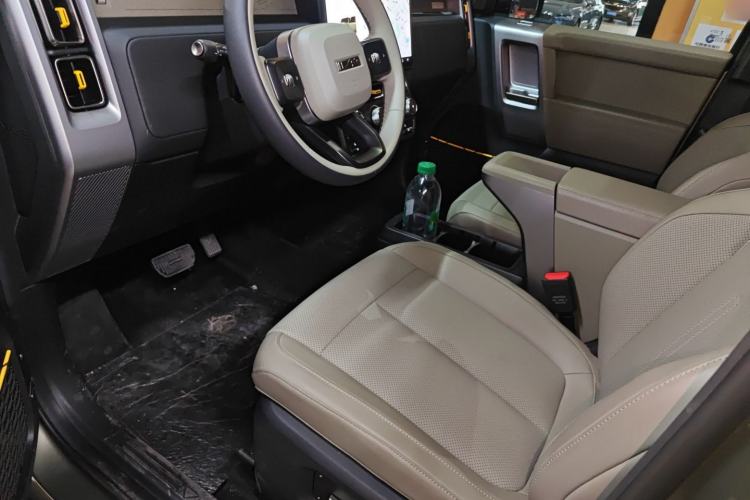 Used iCAR V23 2025 501 Four-Wheel Drive Intelligent Driving Version
