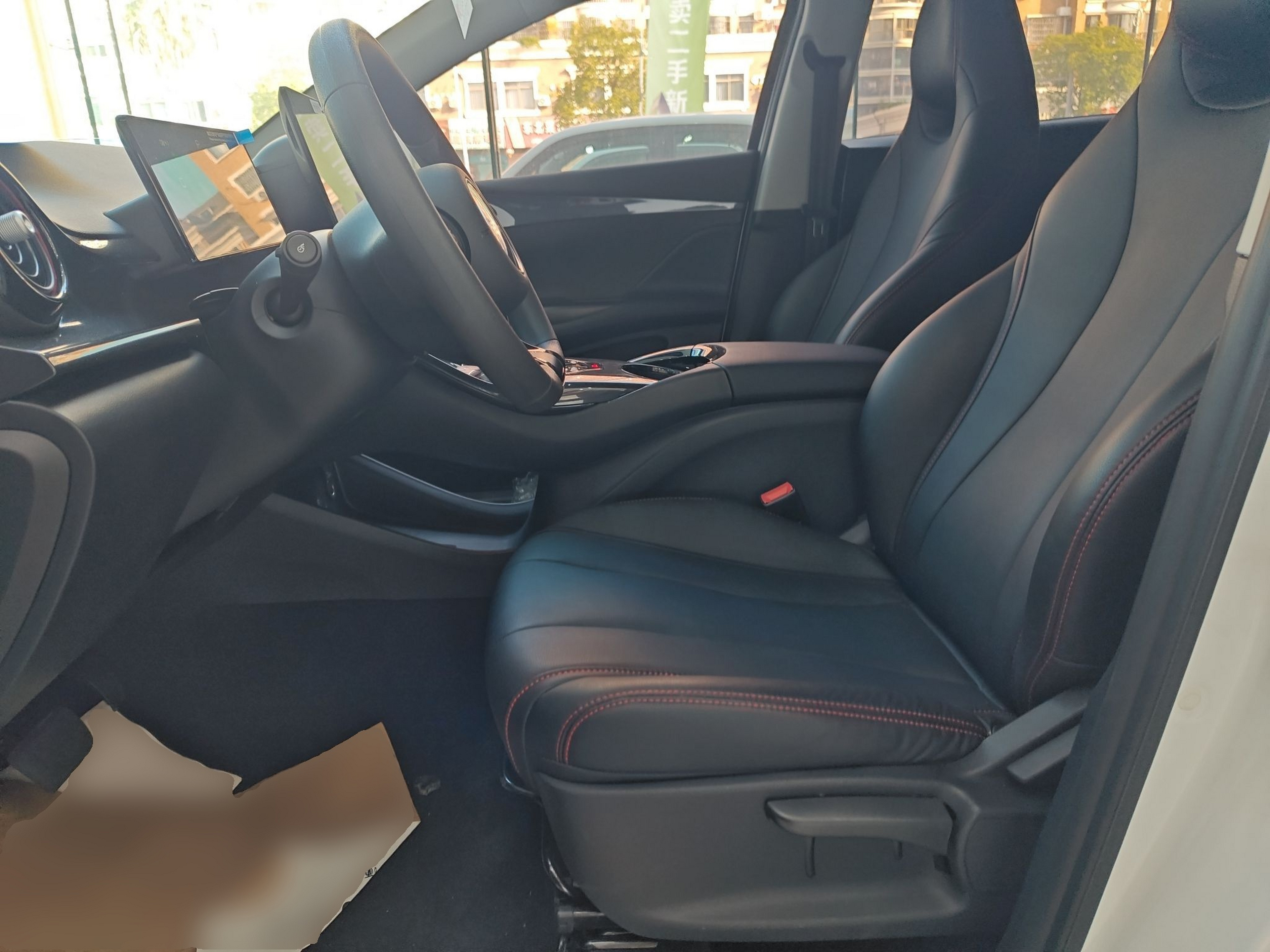 Переднее сиденье в автомобиле