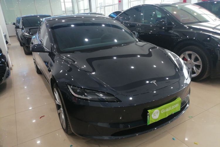 Used Tesla Model 3 2023 Long-Range All-Wheel-Drive Version
