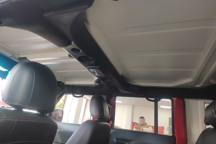 Used  BJ40 2018 40L 2.0T Manual Diesel Four-Wheel Drive Prestige Edition
