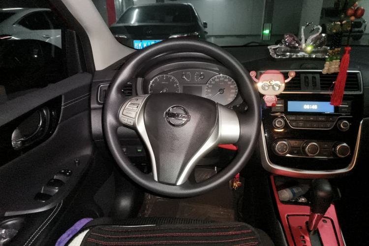 Used Nissan Tiida 2016 1.6L CVT Cool Dynamic Edition
