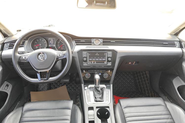 Used Volkswagen Magotan 2018 330TSI DSG Advanced Model
