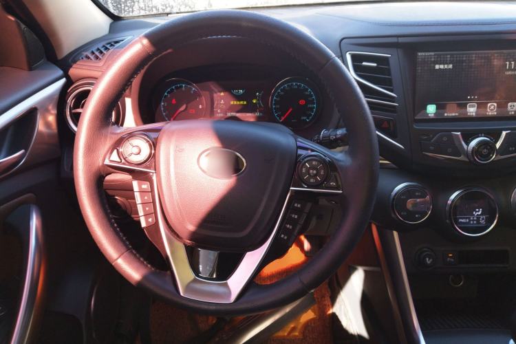 Used BYD Song 2016 Gaishi Edition 1.5TI Manual Haoya Model
