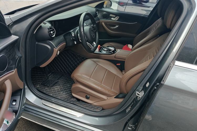 Used Mercedes-Benz E-Class 2016 E 300 L Sporty and Stylish Model