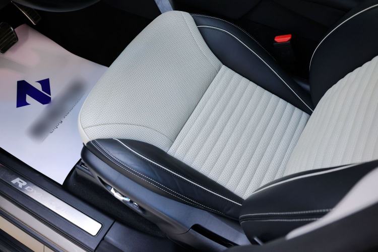 Used Land Rover Discovery 2021 360 PS R-Dynamic HSE