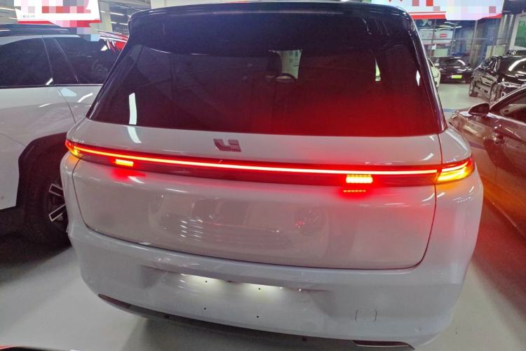 Used Li Auto L8 2023 Pro Model
