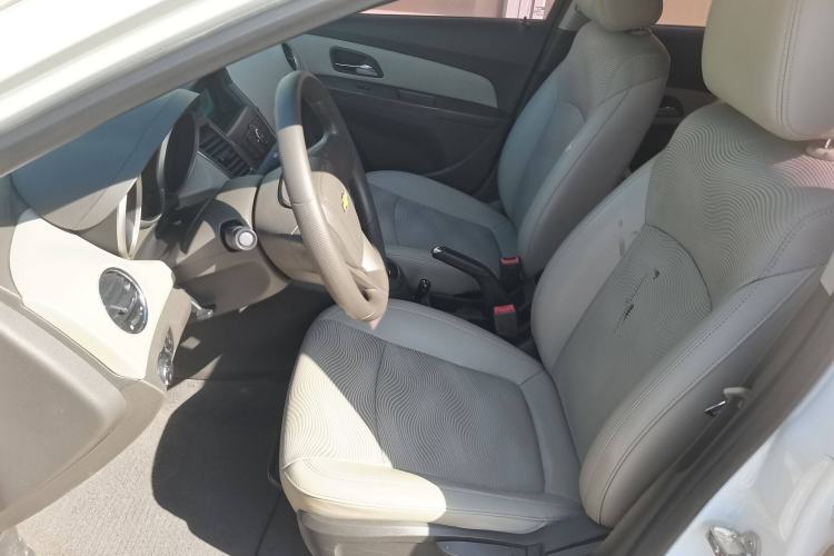 Used Chevrolet Cruze 2015 1.5L Classic SE AT
