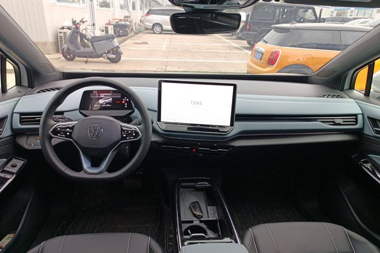 Used Volkswagen ID.4 X 2025 Smart Version Pure & Intelligent Enjoyment Edition
