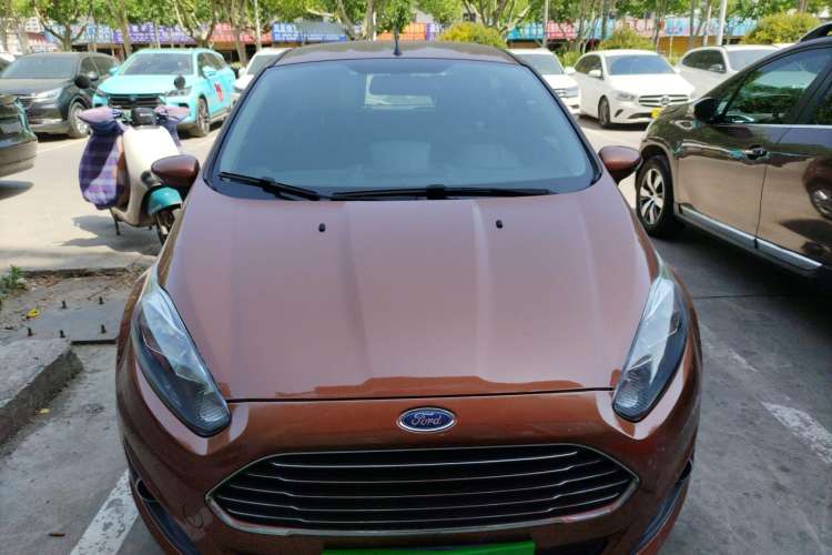 Used Ford Fiesta 2013 Hatchback 1.5L Automatic Fashion Edition