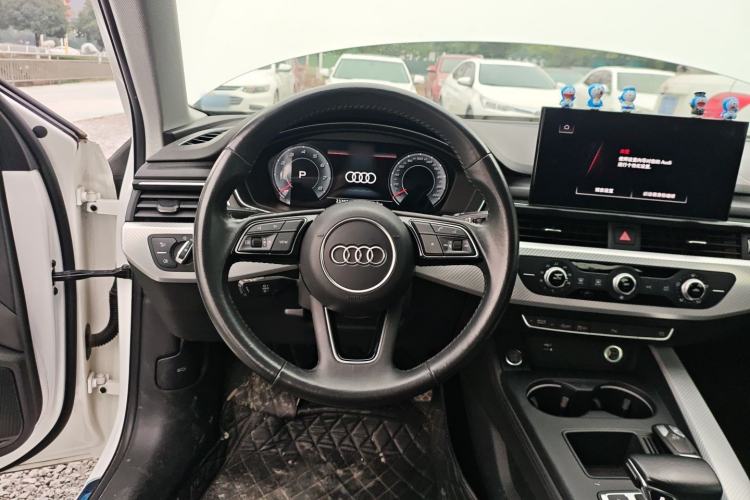 Used Audi A4L 2022 40 TFSI Stylish and Elegant Edition
