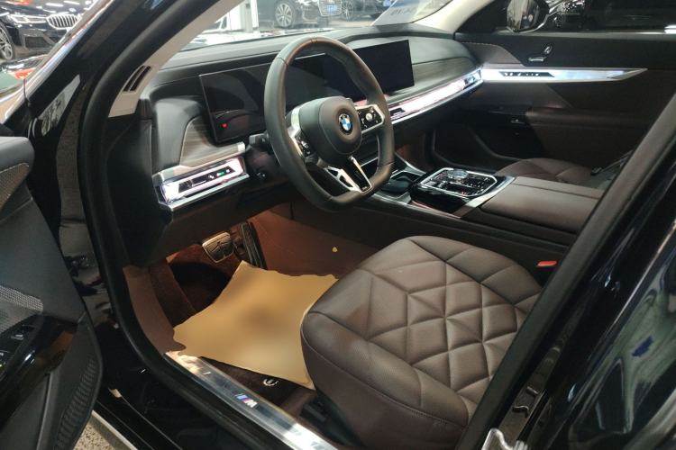 Used BMW 7 Series 2023 735Li M Sport Package