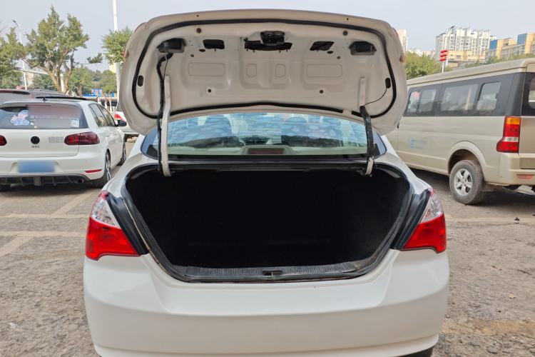 Used Venucia D50 2015 1.6L Manual Fashion Edition
