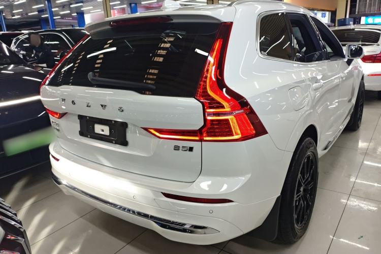 Used Volvo XC60 2022 B5 4x4 Smart Luxury Edition