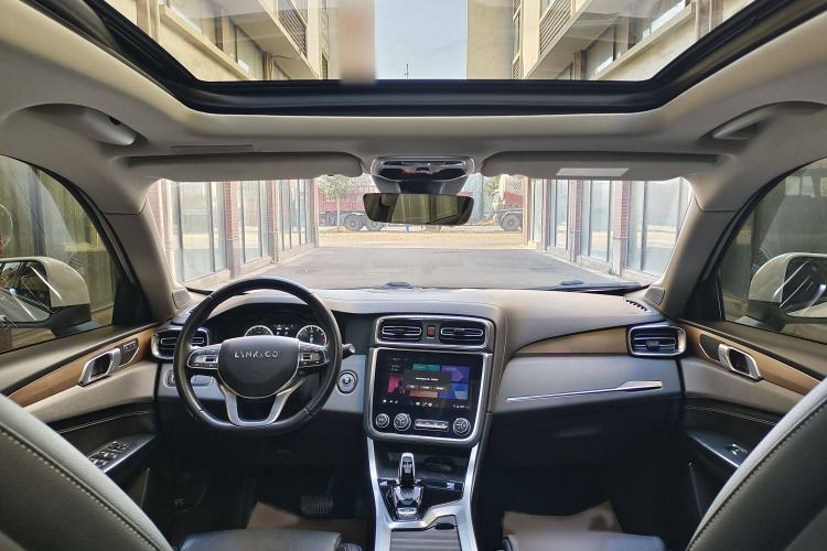 Used Lynk & Co 01 2019 2.0T Two-Wheel-Drive Pro Version China VI Standard
