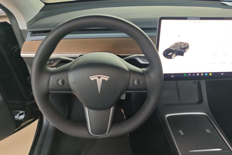 Used Tesla Model Y 2022 Rear-Wheel-Drive Version
