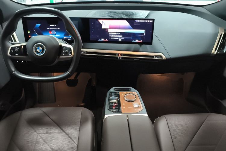 Used BMW iX 2022 xDrive40
