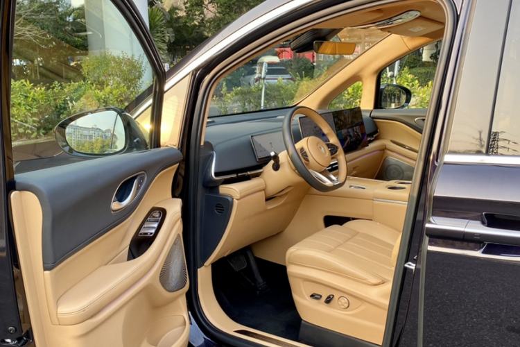 Used VOYAH Dream 2025 PHEV Four-Wheel-Drive Flagship Kunpeng Edition