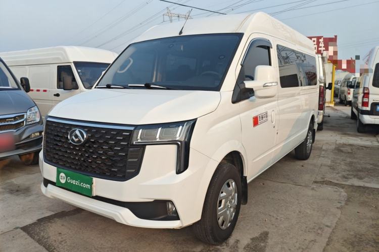 Used SAIC MAXUS Xintu V80 2025 PRO Aoyuntong 2.0T Automatic Long-Wheelbase Mid-Roof Model with 6/7/8/9 Seats