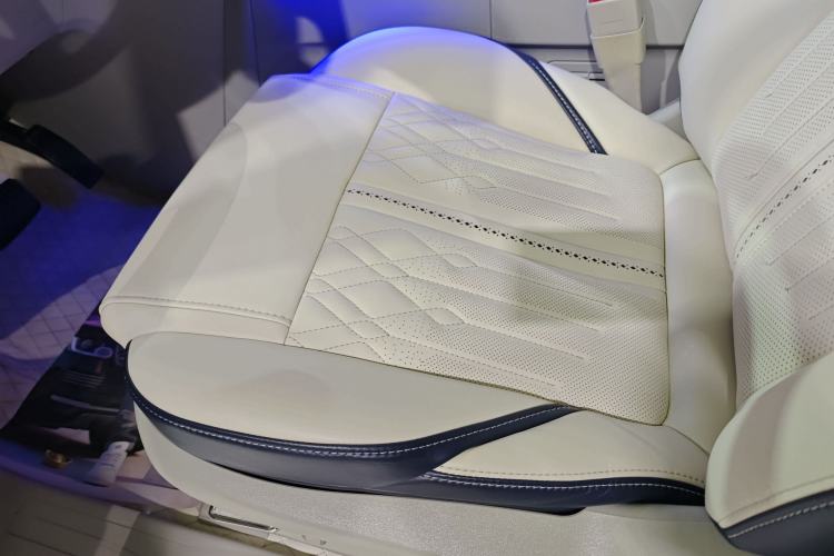 Used Buick GL8 2021 ES Landtrek 653T Comfort Edition