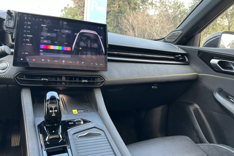 Used Lynk & Co 03 2023 1.5TD DCT JingPro
