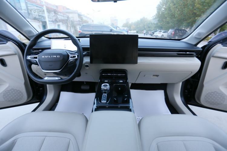 Used Wuling Xingguang 2023 150 Advanced Edition
