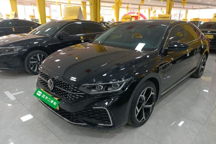 Used Volkswagen Passat 2023 Restyled 330TSI Starry Luxury Edition