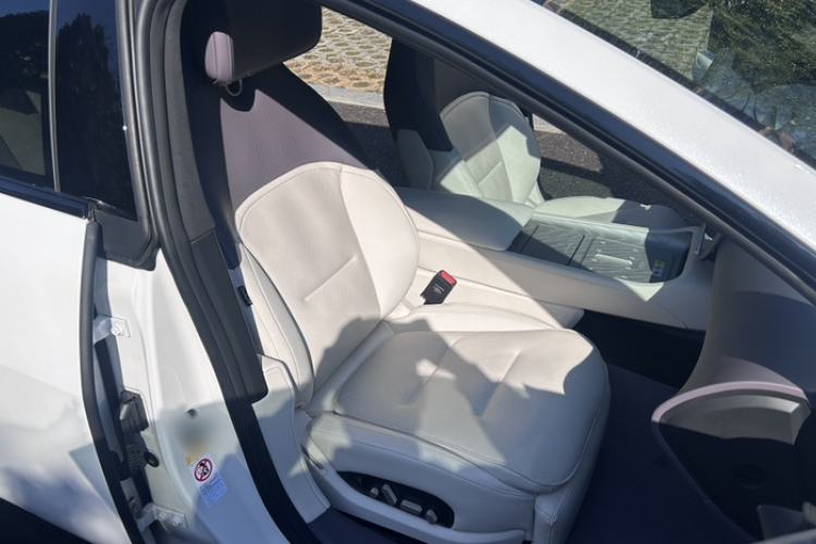 Used  12 2025 Ultra Extended-Range Edition
