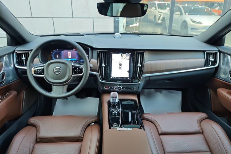 Used Volvo S90 New Energy 2024 Plug-in Hybrid Four-Wheel Drive Long-Range Luxury Smart Edition
