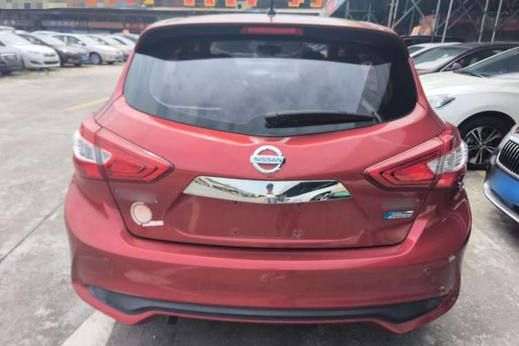 Used Nissan Tiida 2016 1.6L CVT Cool Dynamic Edition
