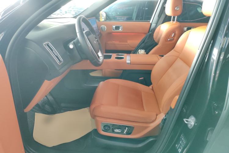 Used Li Auto L8 2024 Pro Model
