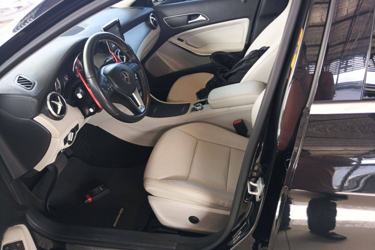 Used Mercedes-Benz GLA 2015 GLA 200 Fashion Model