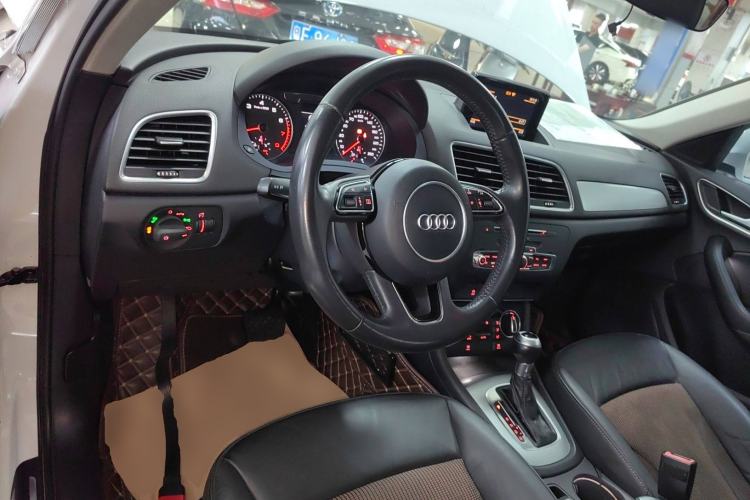 Used Audi Q3 2017 35 TFSI Fashion Model
