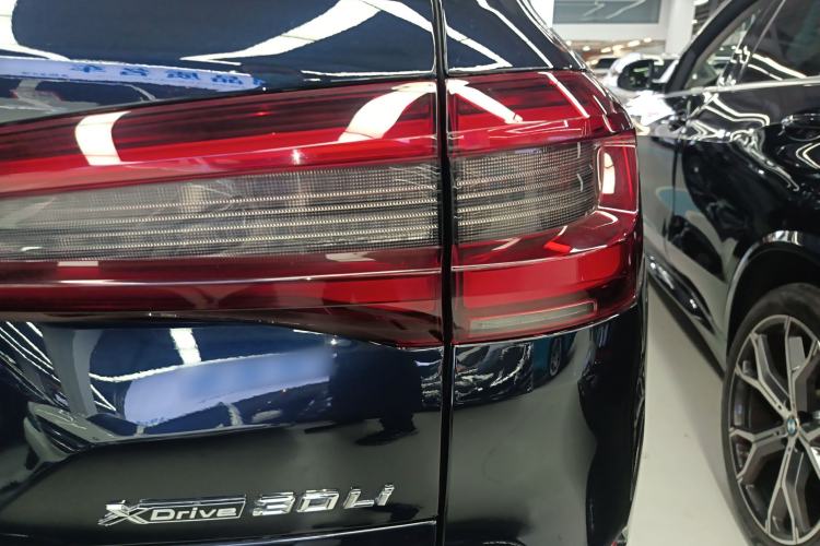 Used BMW X5 2022 Restyled xDrive 30Li Luxury Version M Sport Package
